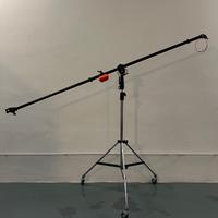 Manfrotto Giraffa Super Boom nera con stativo Cine
