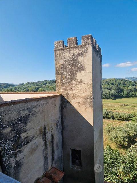 Porzione di casa con 5.000 mq di terreno attigui - Vista 3