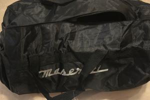 Copriauto Maserati levante