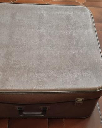 Valigia di cartone vintage