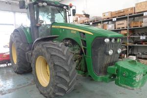 JOHN DEERE 8330 CON 330 CV. PERFETTO DI MECCANICA