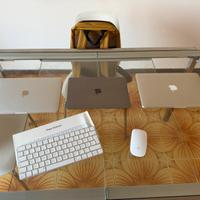 3 Macbook e accessori Apple