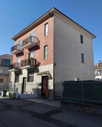 Immobile in asta di 116 m² con 3 locali e box auto