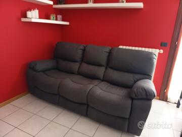 DIVANO 3 POSTI. GRIGIO SCURO