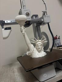 portacandela statua della libertà