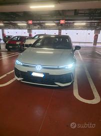 New Vw Golf 8.5 2.0 tdi R-line plus