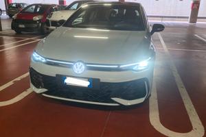 New Vw Golf 8.5 2.0 tdi R-line plus