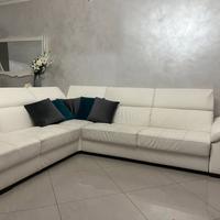 Divano Letto in Ecopelle Bianco - Letto Estraibile