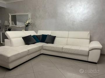 Divano Letto in Ecopelle Bianco - Letto Estraibile