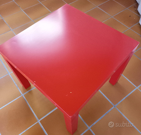 Tavolino rosso
