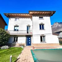 VILLA SINGOLA A COSTA VOLPINO