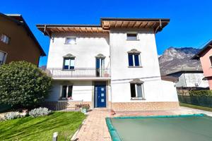 VILLA SINGOLA A COSTA VOLPINO