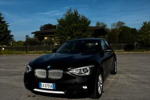 Bmw 118d Xdrive manuale NEOPATENTATI