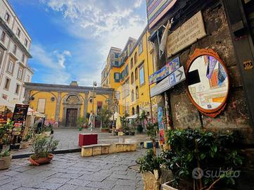3 LOCALI A NAPOLI