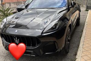 Maserati grecale modena