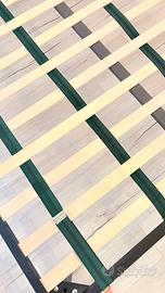 Rete materasso con doghe in legno e cinghie