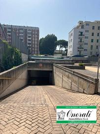 Box / Garage di 15 m² a Roma