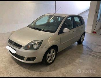 Ford Fiesta 1.4 TDCI IN ARRIVO 96.000KM PARI AL NU