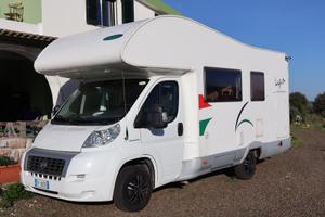 Camper mansardato McLouis Lagan + Honda Sh 150.
