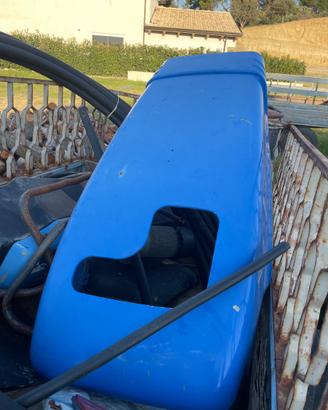 Cofano trattore cingolato new holland tk