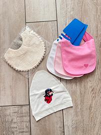 Set 4 bavaglini e cappellino neonata