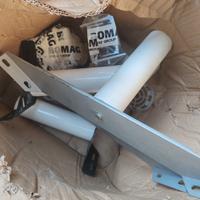 piedi. pedana o letto o accessori