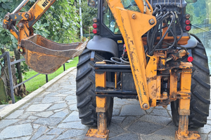 Retro escavatore per trattore