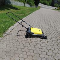 spazatrice manuale karcher usata