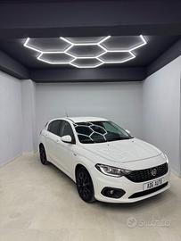Fiat Tipo 1.6 Mjt S&S 5 porte Easy