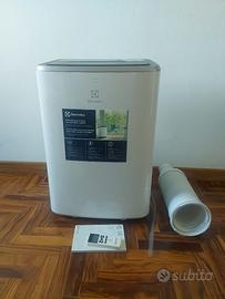 Climatizzatore portatile Electrolux EXP36U338CW