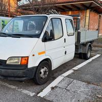 Camioncino Ford con ribaltabile elettrico