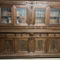 Credenza in stile neoclassico