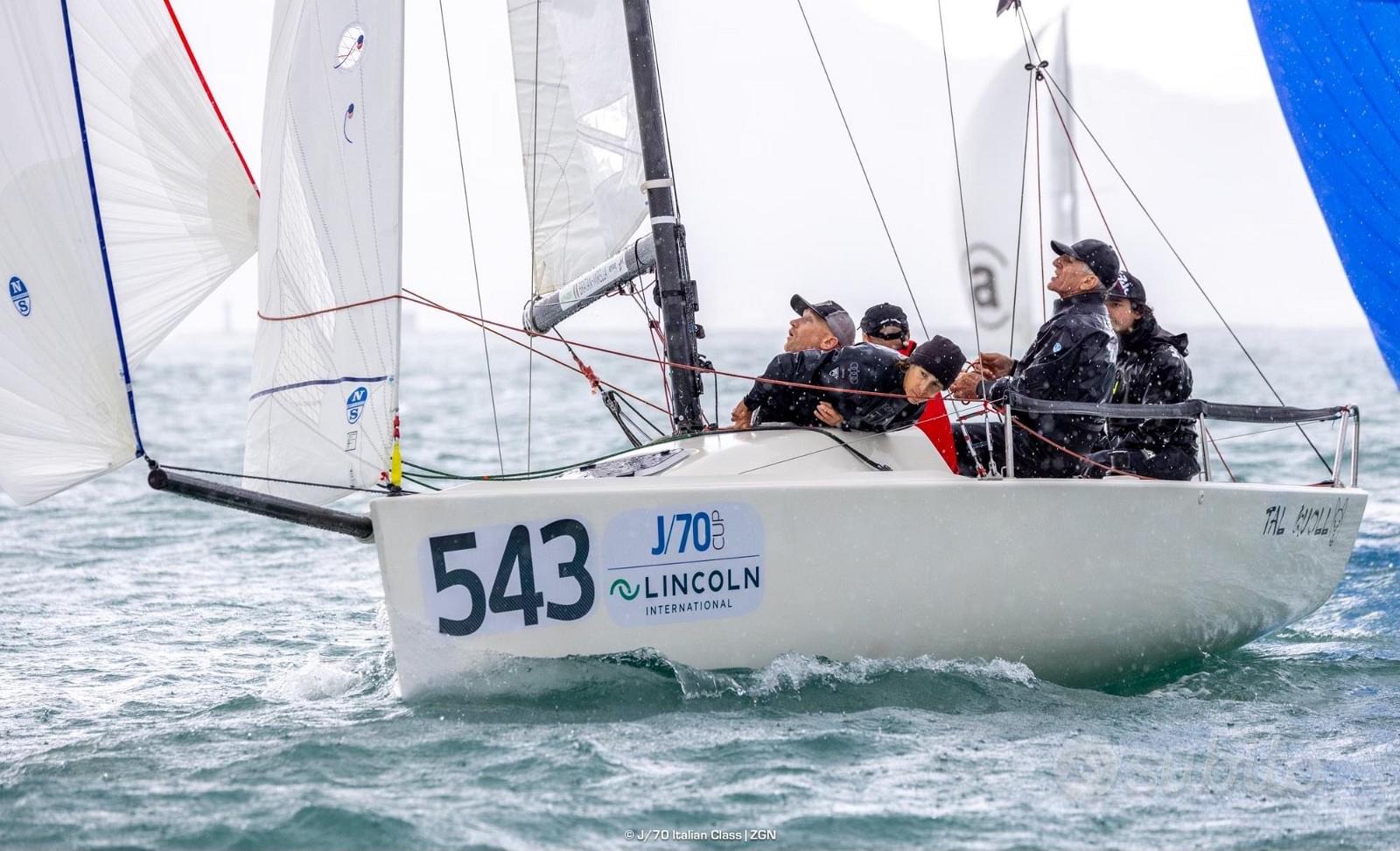 REGATTA 39 MH (JEANNEAU) — View photo 1