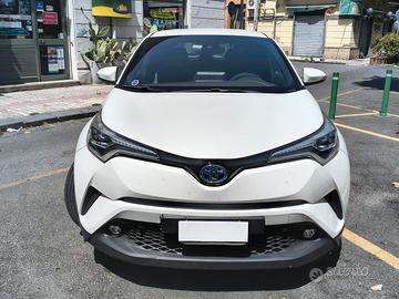 Toyota C-HR 1.8 Hybrid E-CVT Lounge