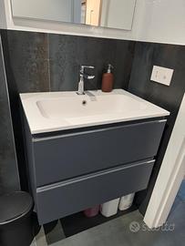2 set completi bagno con lavabo e coppia sanitari