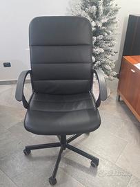 SEDIA DA UFFICIO IN PELLE NERA-GIREVOLE CON ROTELL