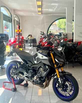 YAMAHA MT-09 SP 2020 FULL SCARICO LEOVINCE FINANZI