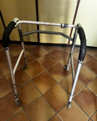 Deambulatore anziani