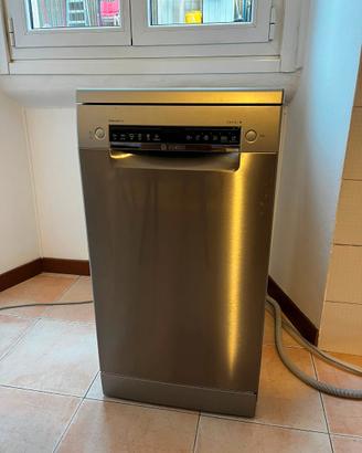 Lavastoviglie libera installazione