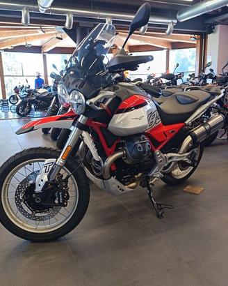 Moto Guzzi V85 TT Rosso Fuji