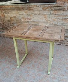 Tavolo da giardino 