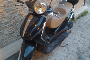 Beverly 300 i.e tourer 2009