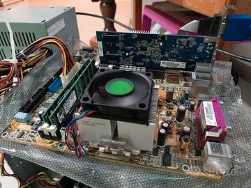 Scheda Madre Asus con CPU e Ram