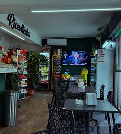 Bar Gastronomia con laboratorio attrezzato