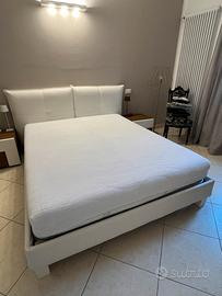 Letto matrimoniale in ecopelle