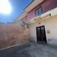 App.to su 2 livelli da ristrutturare trentola duc
