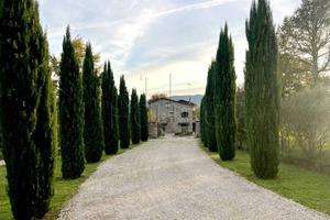 Rustico / Casale di 258 m² con più di 5 locali e p