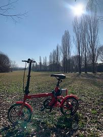 Bicicletta Fiat con pedalata assistita