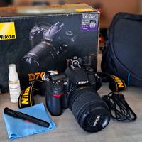 Nikon D7000 con obiettivo 18-105mm – Kit completo