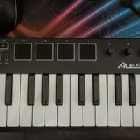 Alesis  v mini